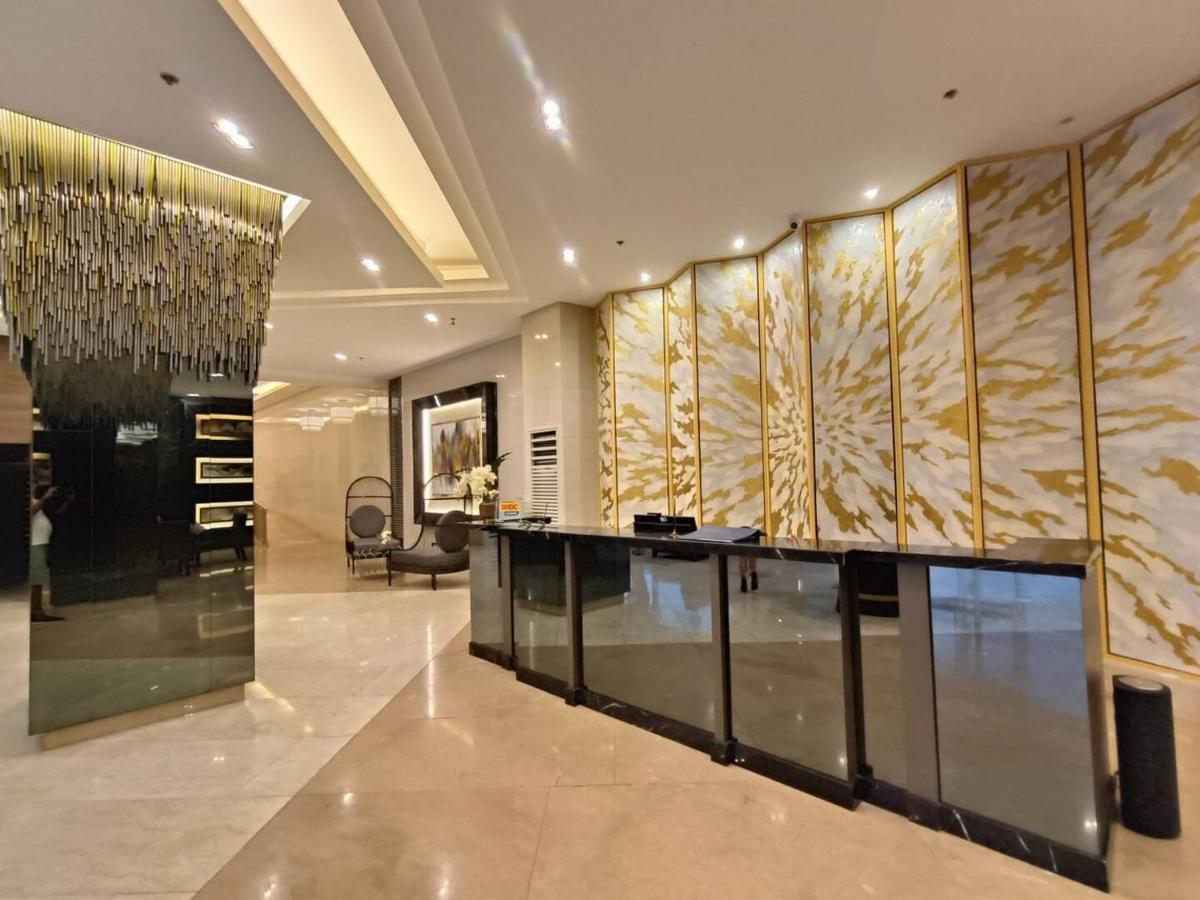 Penthouse Studio At Fame Residence 41St Floor, Shangrila-Megamall Manila Exterior photo